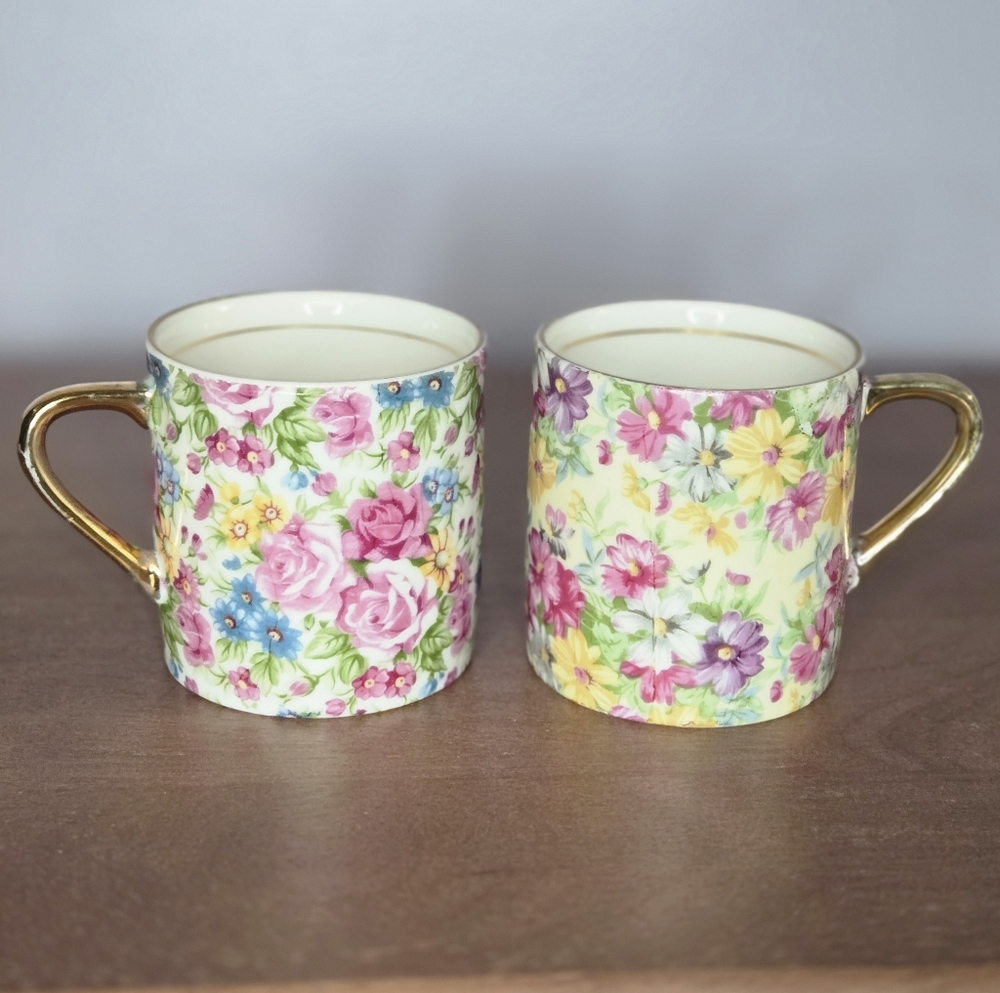 Royal Crown Floral Mug Set 2 Gold Handle China 55/1567 Vintage Tea Cups